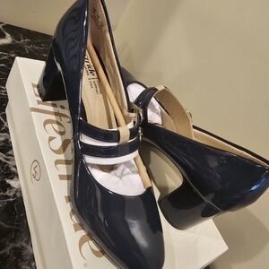 Life Stride Navy Patent Mary Jane Block Heel Pumps